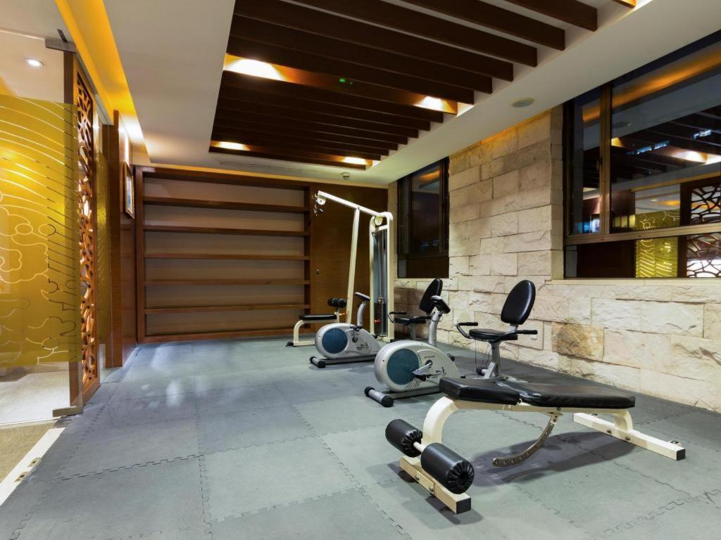 Huana Hotel Minhang Шанхай Екстериор снимка