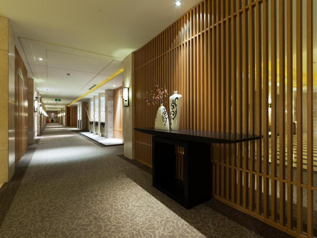Huana Hotel Minhang Шанхай Екстериор снимка