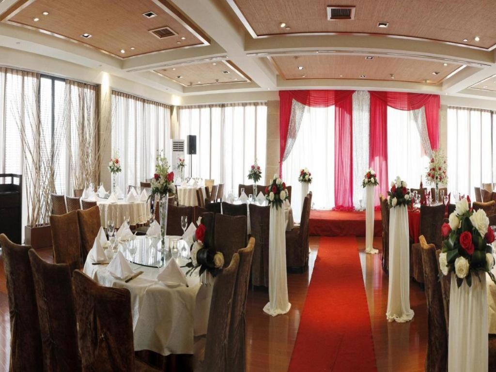 Huana Hotel Minhang Шанхай Екстериор снимка